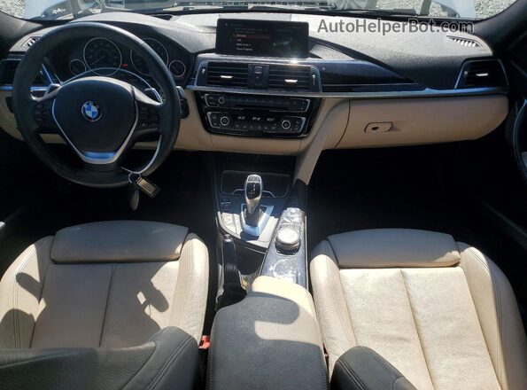WBA8B9C52JEE82600 2018 BMW 3 SERIES White Вид панелі приладів