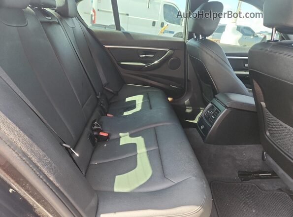 WBA8B9C54JEE81531 2018 BMW 3 SERIES Gray Rear seats view