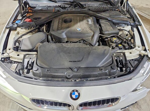 WBA8D9C51JA616575 2018 BMW 3 SERIES White Widok wnętrza z tyłu