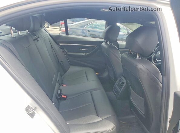 WBA8D9C58JEM31464 2018 BMW 3 SERIES White Rear seats view
