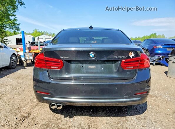 WBA8D9C5XHK677685 2017 BMW 3 SERIES Black Widok z tyłu