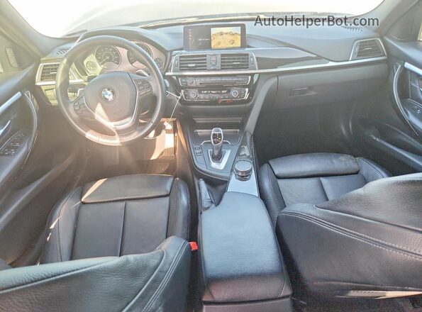 WBA8D9G52JNU67354 2018 BMW 3 SERIES Black Vista del salpicadero