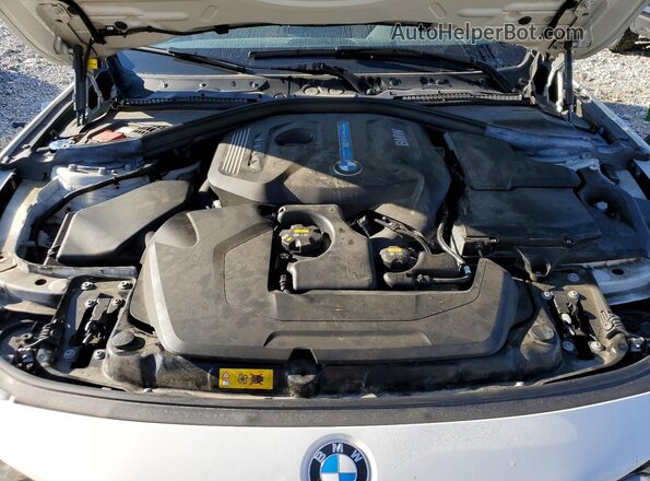 WBA8E1C31HA156986 2017 BMW 3 SERIES White უკანა სალონის ხედი