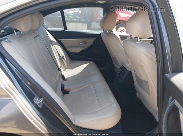 WBA8E1C37HA156586 2017 BMW 3 SERIES Black Widok naklejki z numerem VIN