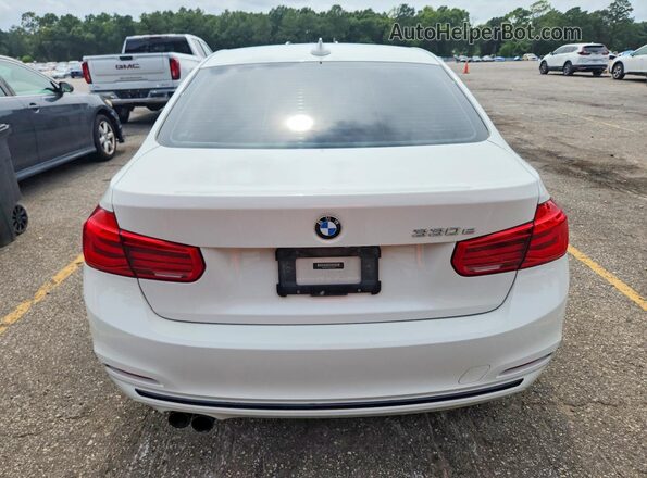 WBA8E1C50JA178243 2018 BMW 3 SERIES White Вид ззаду