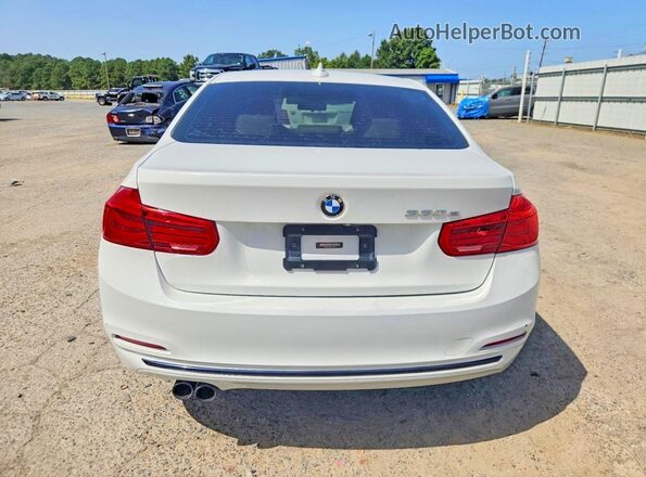 WBA8E1C56JA167604 2018 BMW 3 SERIES White უკანა ხედი
