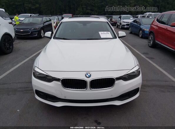 WBA8E1G55HNU14480 2017 BMW 3 SERIES Белый Вид щитка приборов