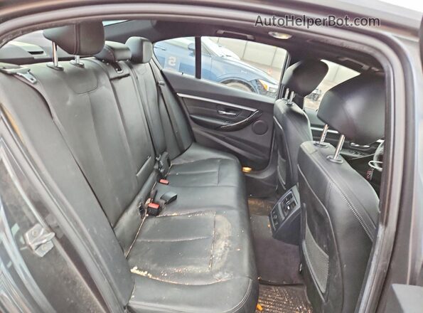 WBA8E3G54GNU01908 2016 BMW 3 SERIES Silver Vista de los asientos traseros