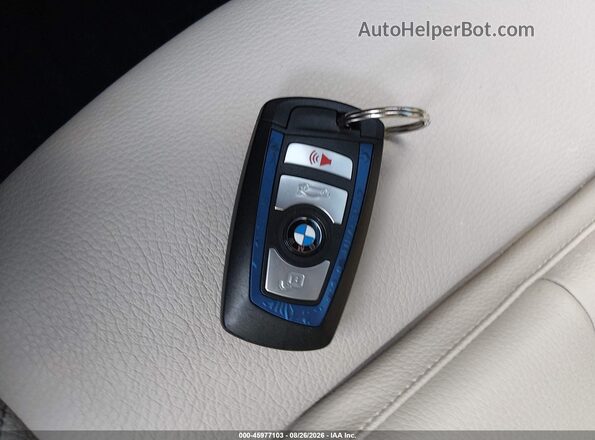 WBA8E3G58GNU02592 2016 BMW 3 SERIES Blue Vista del salpicadero