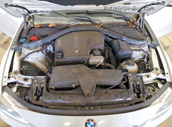 WBA8E5G35HNU45556 2017 BMW 3 SERIES White Vista interior trasera
