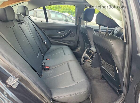 WBA8E5G57JNV01892 2018 BMW 3 SERIES Gray Widok tylnych siedzeń