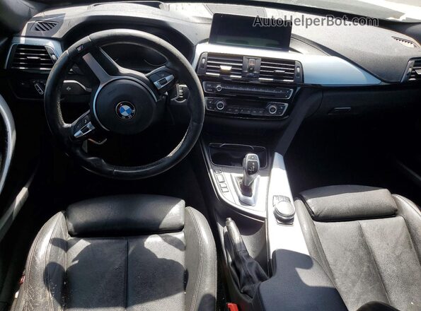 WBA8Y3C58JG451395 2018 BMW 3 SERIES Black Vista del salpicadero