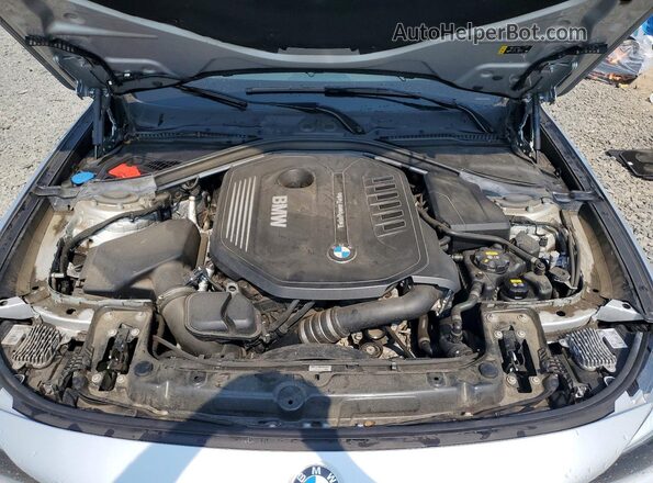 WBA8Y3C59JG451535 2018 BMW 3 SERIES Silver Vista interior trasera