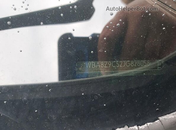 WBA8Z9C52JG828058 2018 BMW 3 SERIES Белый Вид подкапотного пространства