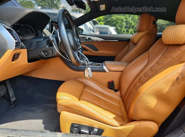 WBABC4C06PCK69452 2023 BMW M8 Черный Вид салона спереди