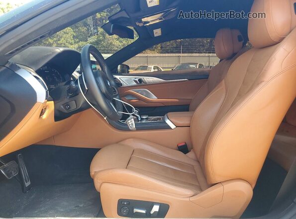 WBABC4C09SCU36234 2025 BMW M8 Зеленый Вид салона спереди