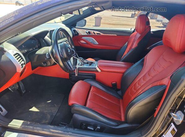 WBAFY4C51KBX39786 2019 BMW M8 Purple წინა სალონის ხედი