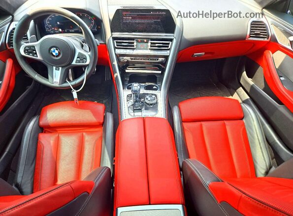 WBAGV8C04LCD43519 2020 BMW M8 Black Вид панелі приладів