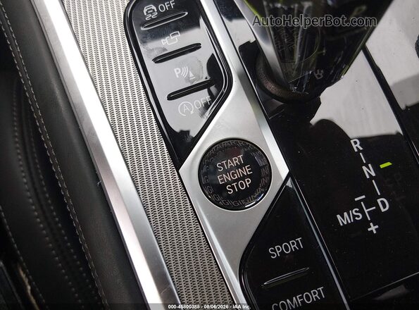 WBAGV8C06RCP91010 2024 BMW M8 Black Вид панелі приладів