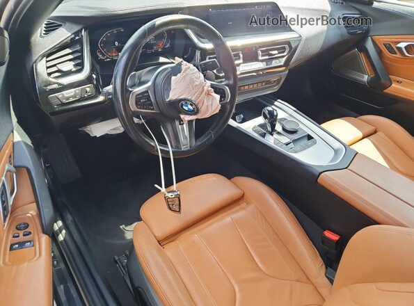 WBAHF3C03PWY12718 2023 BMW Z4 Gray Вид панелі приладів