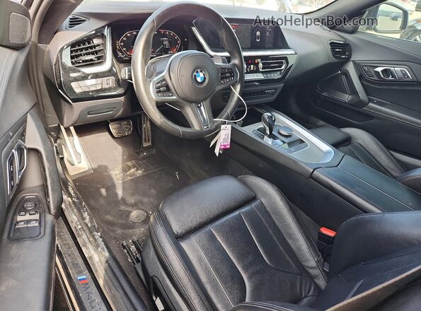 WBAHF9C06LWW80843 2020 BMW Z4 Black Vista del salpicadero