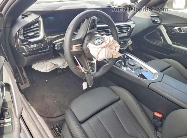 WBAHF9C07PWY24857 2023 BMW Z4 Black Dashboard view