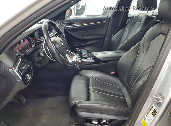 WBAJA5C31HG456514 2017 BMW 5 SERIES Серебряный Вид салона спереди