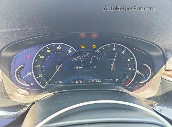 WBAJA5C32HG895463 2017 BMW 5 SERIES White Սարքավորումների վահանակի տեսք