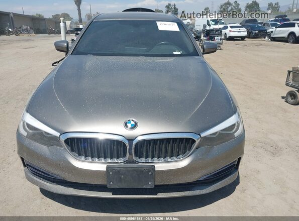 WBAJA5C53JWA39914 2018 BMW 5 SERIES Gray Vista del cuadro de instrumentos