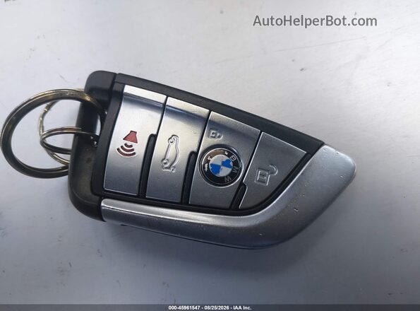 WBAJA5C53JWA39914 2018 BMW 5 SERIES Gray Vista del salpicadero