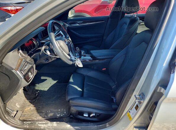 WBAJA5C53KWW07271 2019 BMW 5 SERIES Серебряный Вид салона спереди