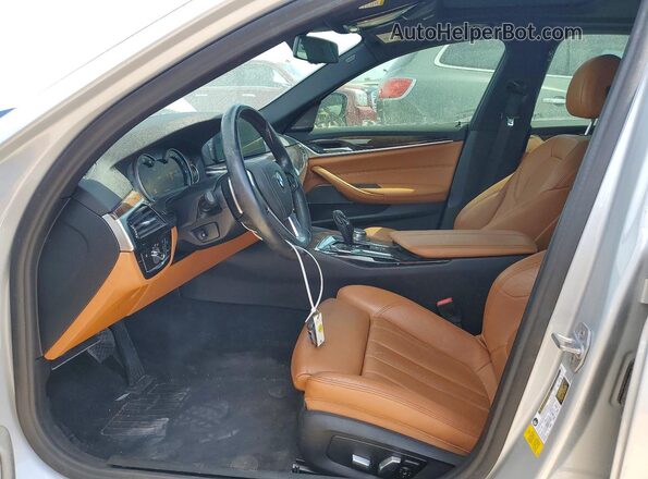 WBAJA5C54JWA38500 2018 BMW 5 SERIES Silver Front interior view