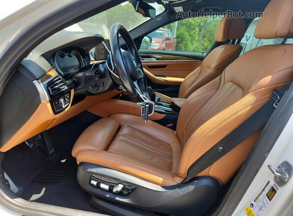 WBAJA5C54KWA58084 2019 BMW 5 SERIES White Вид салону спереду