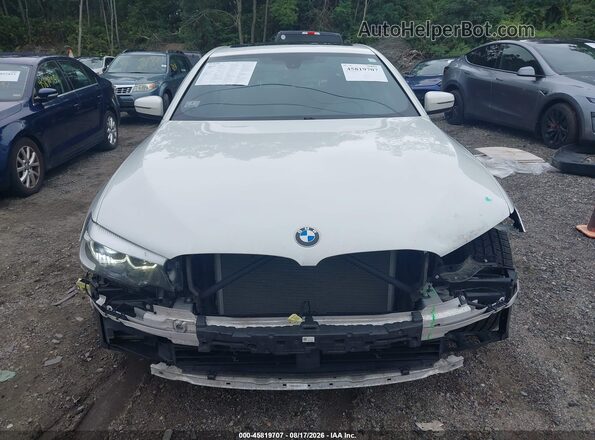 WBAJA7C56JG908573 2018 BMW 5 SERIES White Vista interior trasera