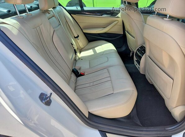 WBAJA7C59KWW17850 2019 BMW 5 SERIES White Vista de los asientos traseros