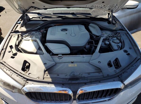 WBAJA9C51KB399390 2019 BMW 5 SERIES White Widok wnętrza z tyłu