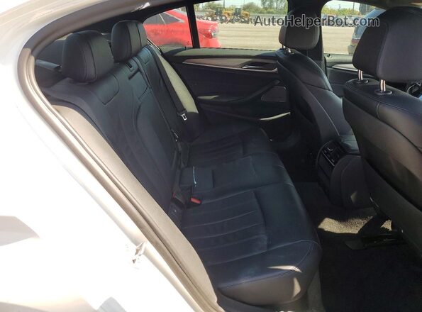 WBAJA9C57JB032668 2018 BMW 5 SERIES White Vista de los asientos traseros