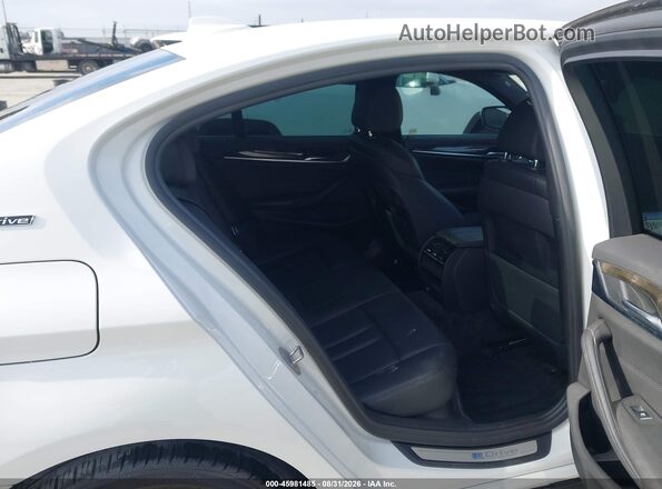 WBAJA9C59JB250031 2018 BMW 5 SERIES Белый Вид наклейки с VIN-кодом