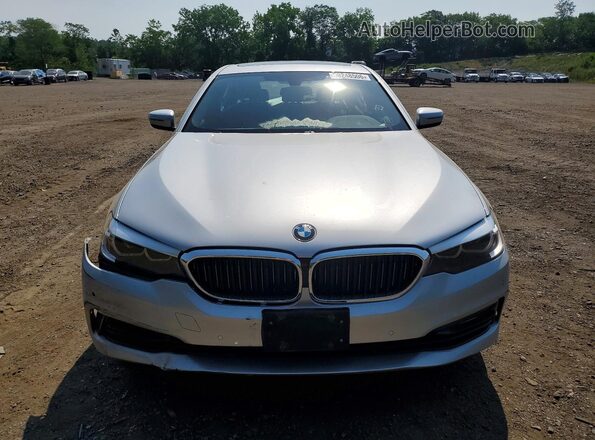 WBAJB1C53JB085253 2018 BMW 5 SERIES Silver Widok z przodu