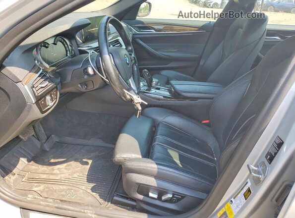 WBAJB1C53JB085253 2018 BMW 5 SERIES Silver Widok wnętrza z przodu
