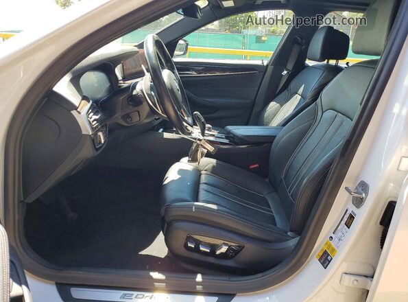 WBAJB1C5XKB376804 2019 BMW 5 SERIES White Widok wnętrza z przodu