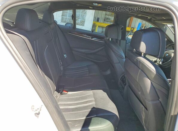 WBAJB1C5XKB376804 2019 BMW 5 SERIES White Widok tylnych siedzeń