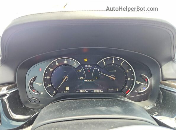 WBAJB9C51JB049205 2018 BMW M5 Gray Սարքավորումների վահանակի տեսք