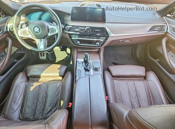 WBAJB9C52KB287713 2019 BMW M5 Gray Widok deski rozdzielczej