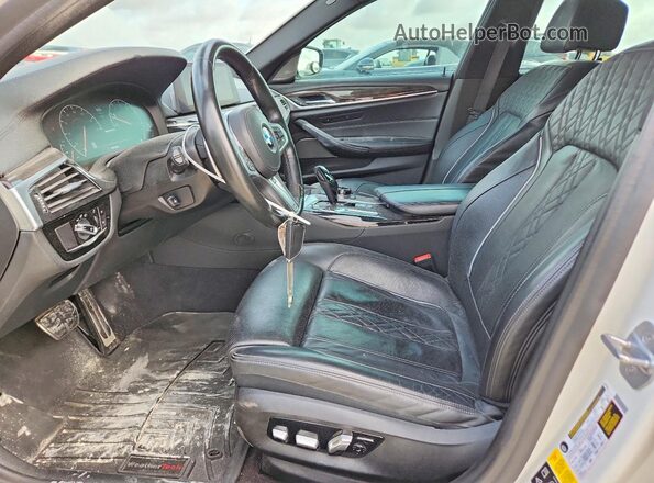 WBAJB9C52KB289039 2019 BMW M5 White Вид салону спереду