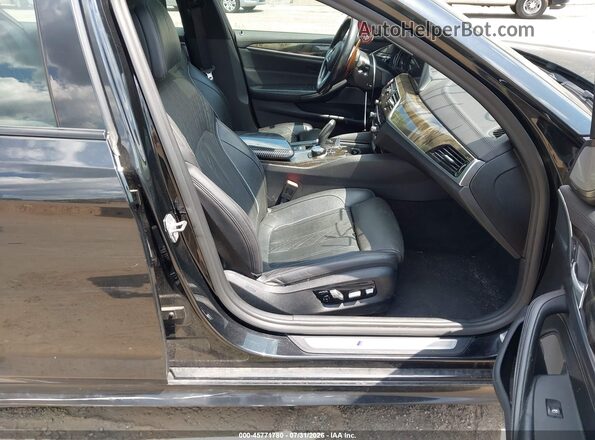 WBAJB9C59JB049453 2018 BMW 5 SERIES Black Widok wnętrza z przodu