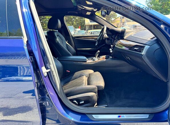 WBAJE5C51JWA95211 2018 BMW 5 SERIES Blue წინა პანელის ხედი