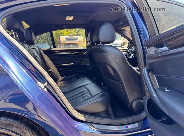 WBAJE5C51JWA95211 2018 BMW 5 SERIES Blue ხელსაწყოთა პანელის ხედი