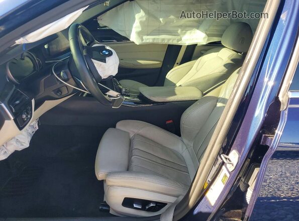 WBAJE5C51KWW15860 2019 BMW 5 SERIES Синий Вид салона спереди