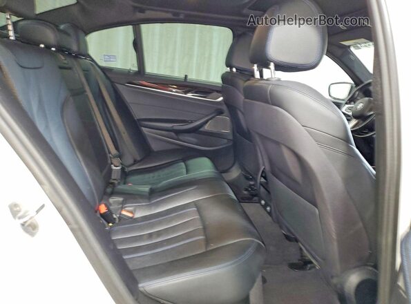 WBAJE7C34HG887932 2017 BMW 5 SERIES Белый Вид задних сидений